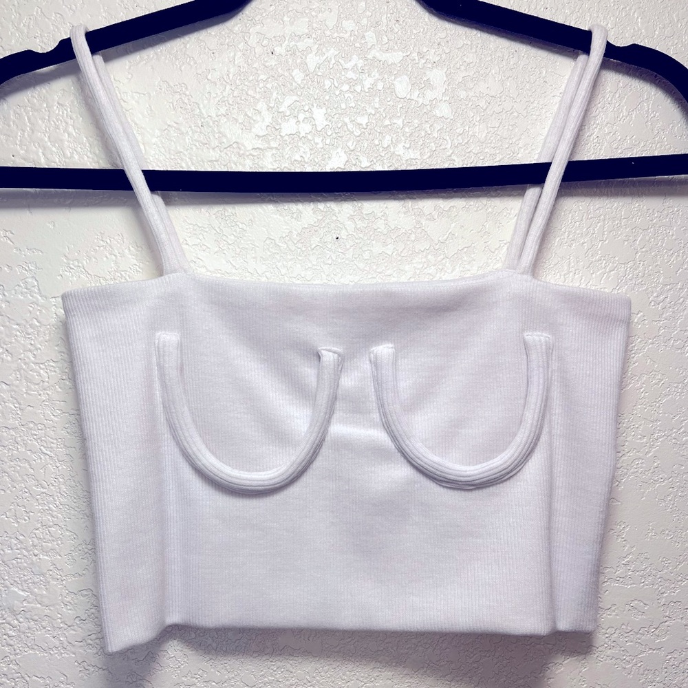 Crop top with external under boobie accents